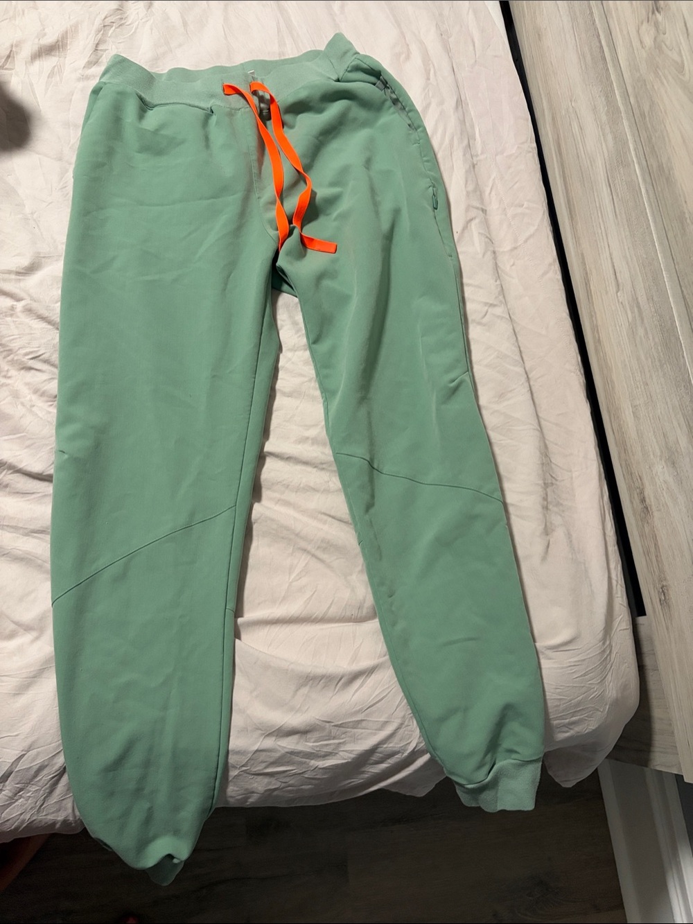 Women’s scrub pants